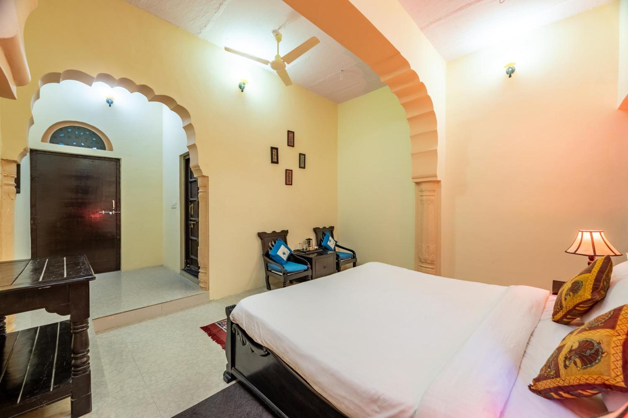 Hotel Shahi Palace Mandāwa Exterior photo