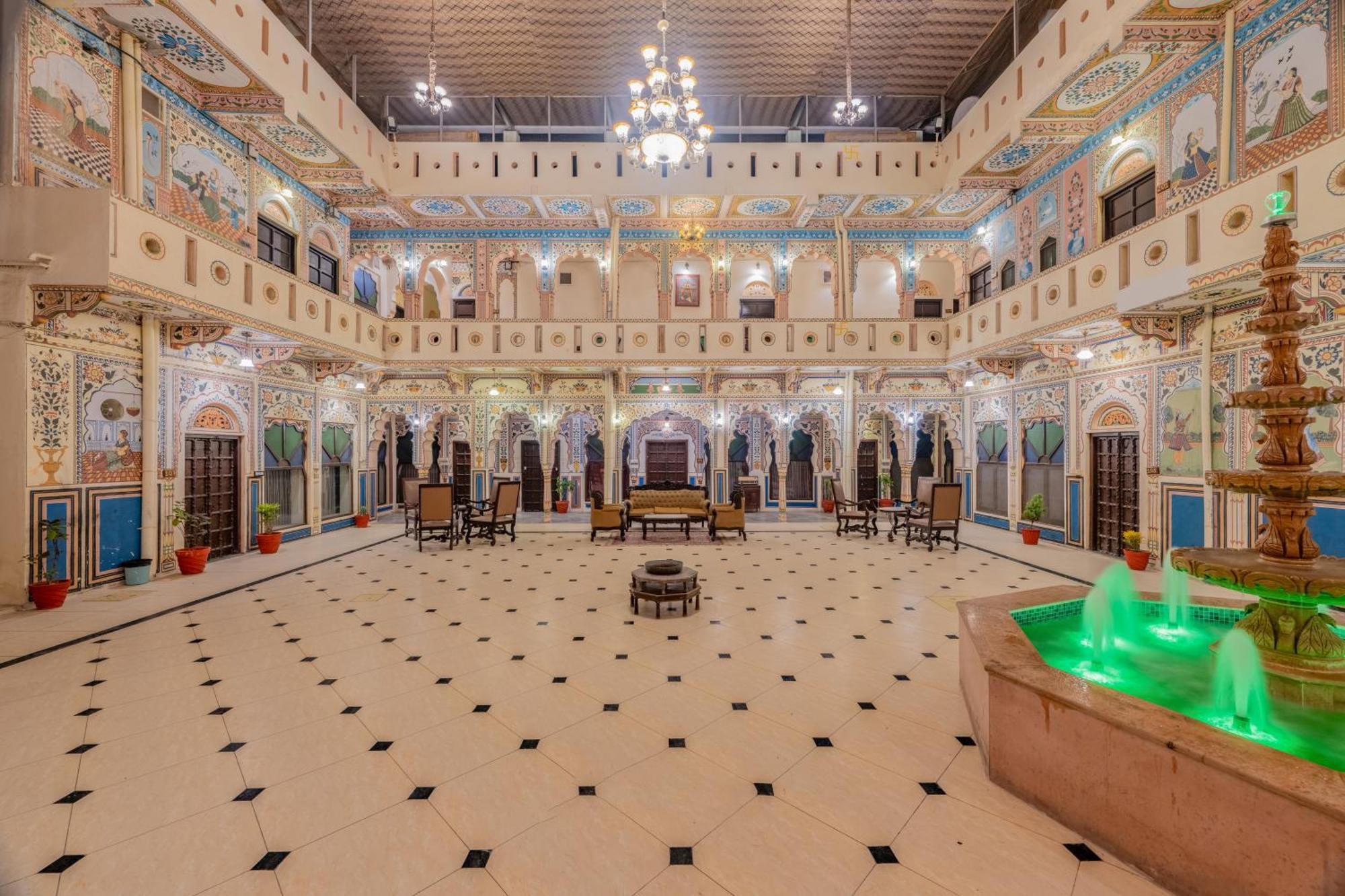 Hotel Shahi Palace Mandāwa Exterior photo