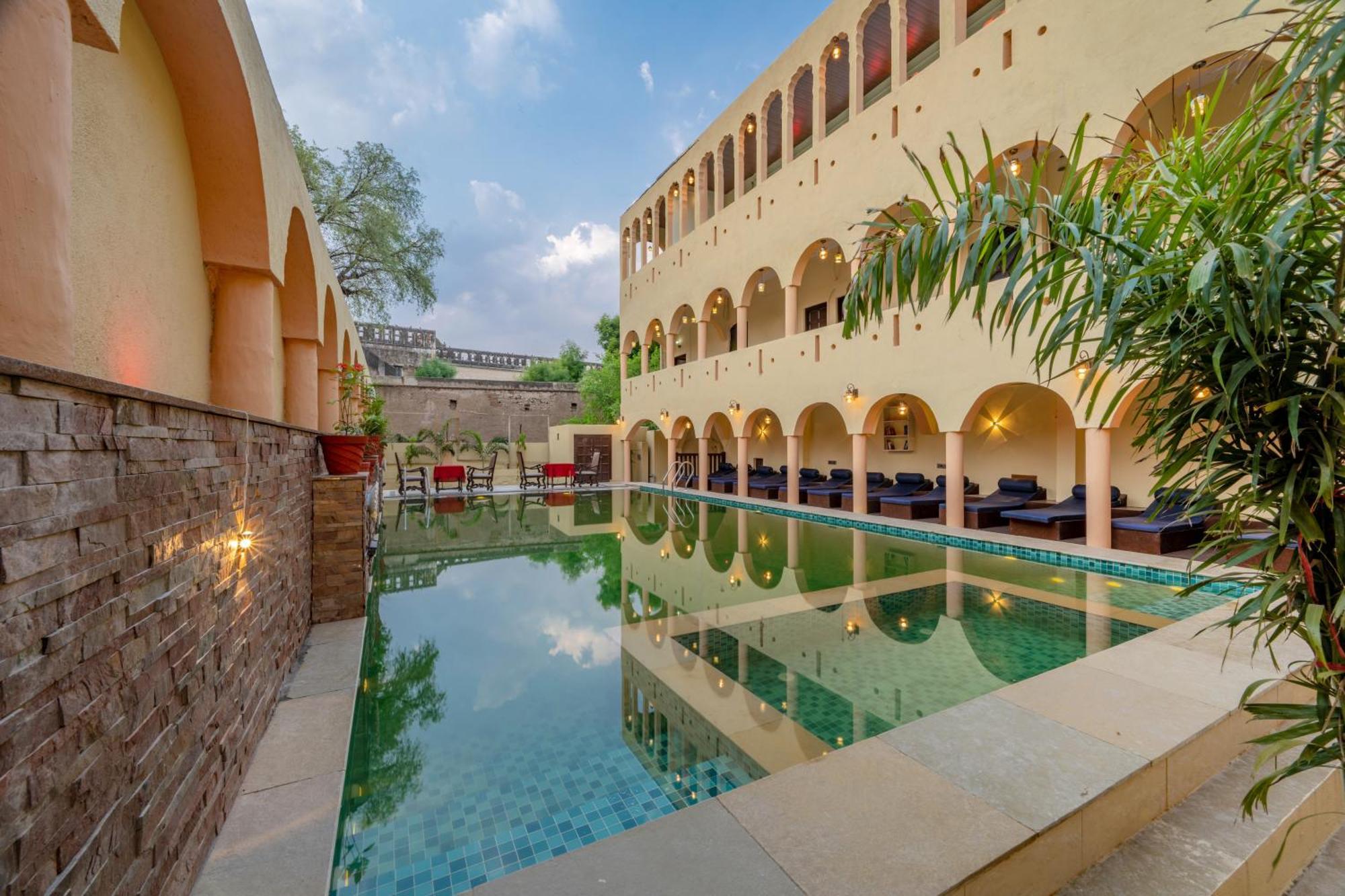 Hotel Shahi Palace Mandāwa Exterior photo
