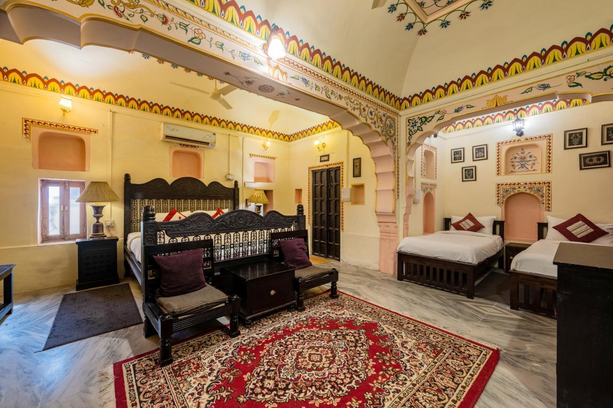 Hotel Shahi Palace Mandāwa Exterior photo