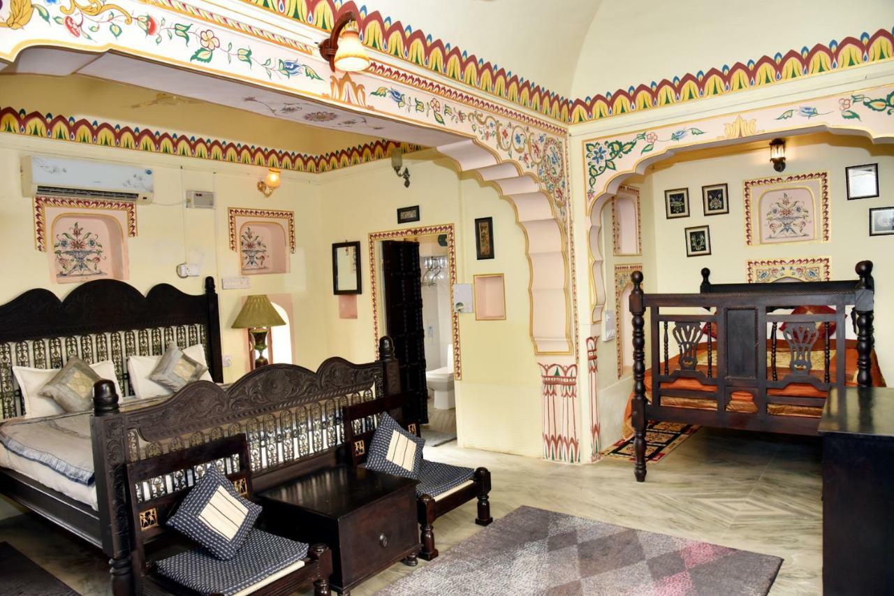 Hotel Shahi Palace Mandāwa Exterior photo