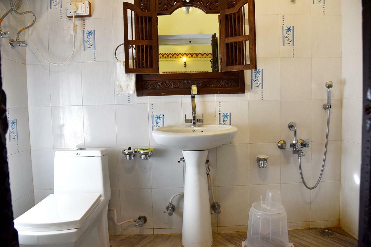 Hotel Shahi Palace Mandāwa Exterior photo